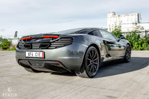 McLaren MP4 12C - 2012