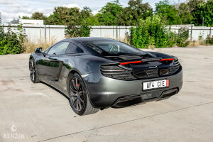 McLaren MP4 12C - 2012