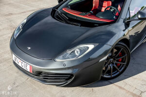 McLaren MP4 12C - 2012