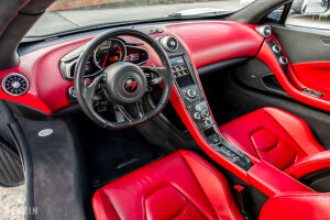 McLaren MP4 12C - 2012