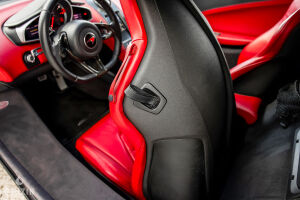 McLaren MP4 12C - 2012