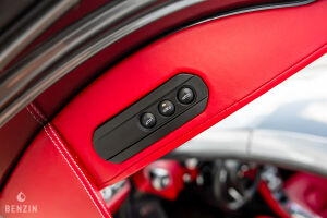 McLaren MP4 12C - 2012