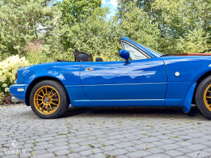 Mazda MX-5 NA - 1990