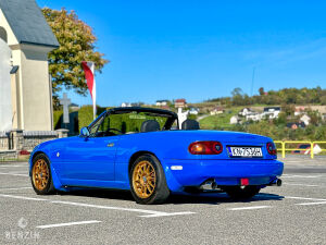 Mazda MX-5 NA - 1990