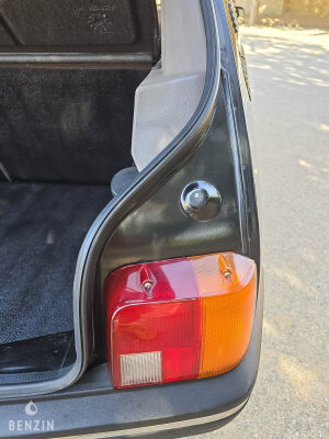 Peugeot 205 XR - 1988