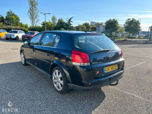 Opel Signum 3.2 V6 - 2003