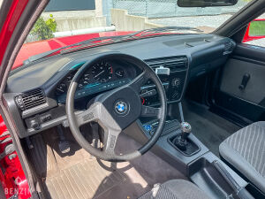BMW 320i e30 Touring - 1989