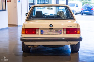 BMW 320i e30 - 1985