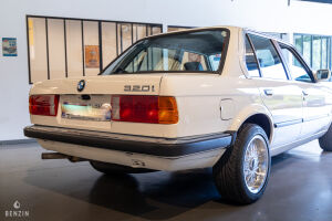 BMW 320i e30 - 1985