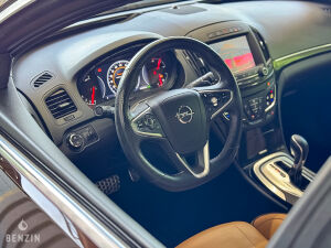 Opel Insignia Turbo 4x4 - 2013*Flash