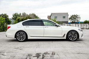 BMW M760Li XDrive G12 - 2017