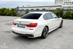 BMW M760Li XDrive G12 - 2017