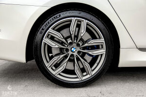 BMW M760Li XDrive G12 - 2017