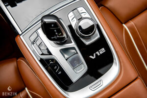 BMW M760Li XDrive G12 - 2017