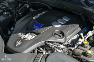 Maserati Ghibli S - 2013