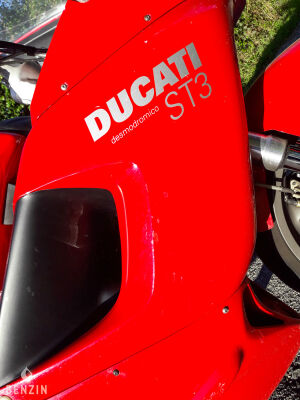 Ducati 1000 ST3 - 2005