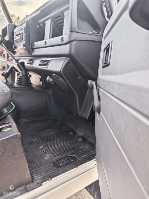 Land Rover Defender 110 TD5 SW - 2002