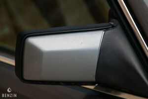 Mercedes-Benz 500 SEC C126 - 1990