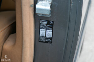 Mercedes-Benz 500 SEC C126 - 1990