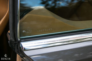 Mercedes-Benz 500 SEC C126 - 1990