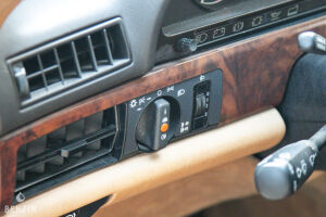 Mercedes-Benz 500 SEC C126 - 1990