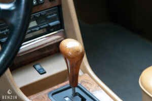 Mercedes-Benz 500 SEC C126 - 1990