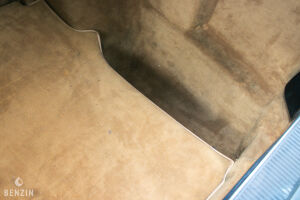 Mercedes-Benz 500 SEC C126 - 1990