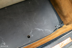 Mercedes-Benz 500 SEC C126 - 1990