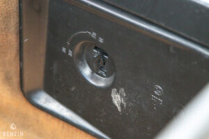 Mercedes-Benz 500 SEC C126 - 1990