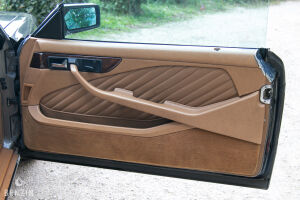 Mercedes-Benz 500 SEC C126 - 1990