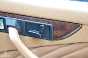 Mercedes-Benz 500 SEC C126 - 1990