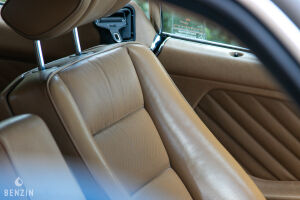 Mercedes-Benz 500 SEC C126 - 1990