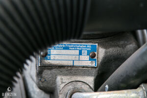 Mercedes-Benz 500 SEC C126 - 1990