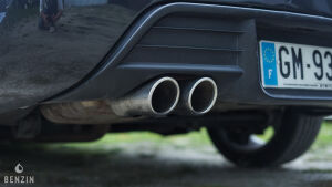 Peugeot 407 Coupé V6 HDi - 2006