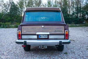 Jeep Grand Wagoneer - 1987