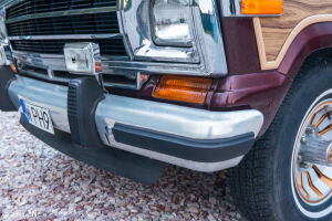 Jeep Grand Wagoneer - 1987