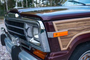 Jeep Grand Wagoneer - 1987