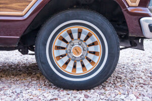 Jeep Grand Wagoneer - 1987