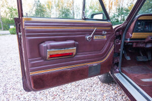 Jeep Grand Wagoneer - 1987