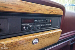 Jeep Grand Wagoneer - 1987