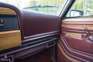 Jeep Grand Wagoneer - 1987