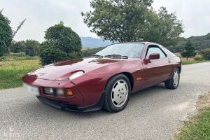 Porsche 928 S -  1984