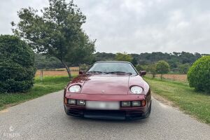 Porsche 928 S -  1984