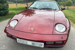 Porsche 928 S -  1984