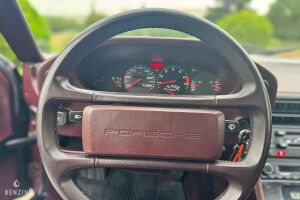Porsche 928 S -  1984