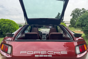 Porsche 928 S -  1984