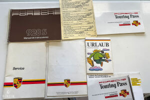 Porsche 928 S -  1984