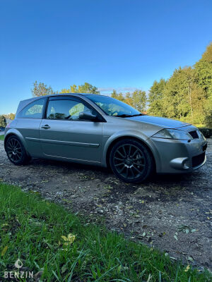 Renault Megane 2 RS Trophy 411/500 - 2005