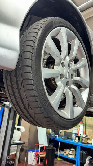 Aston Martin DB7 Vantage Volante - 2004