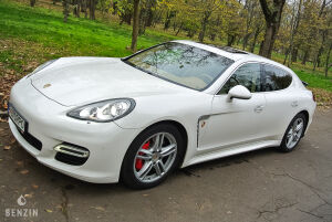 Porsche Panamera Turbo - 2010